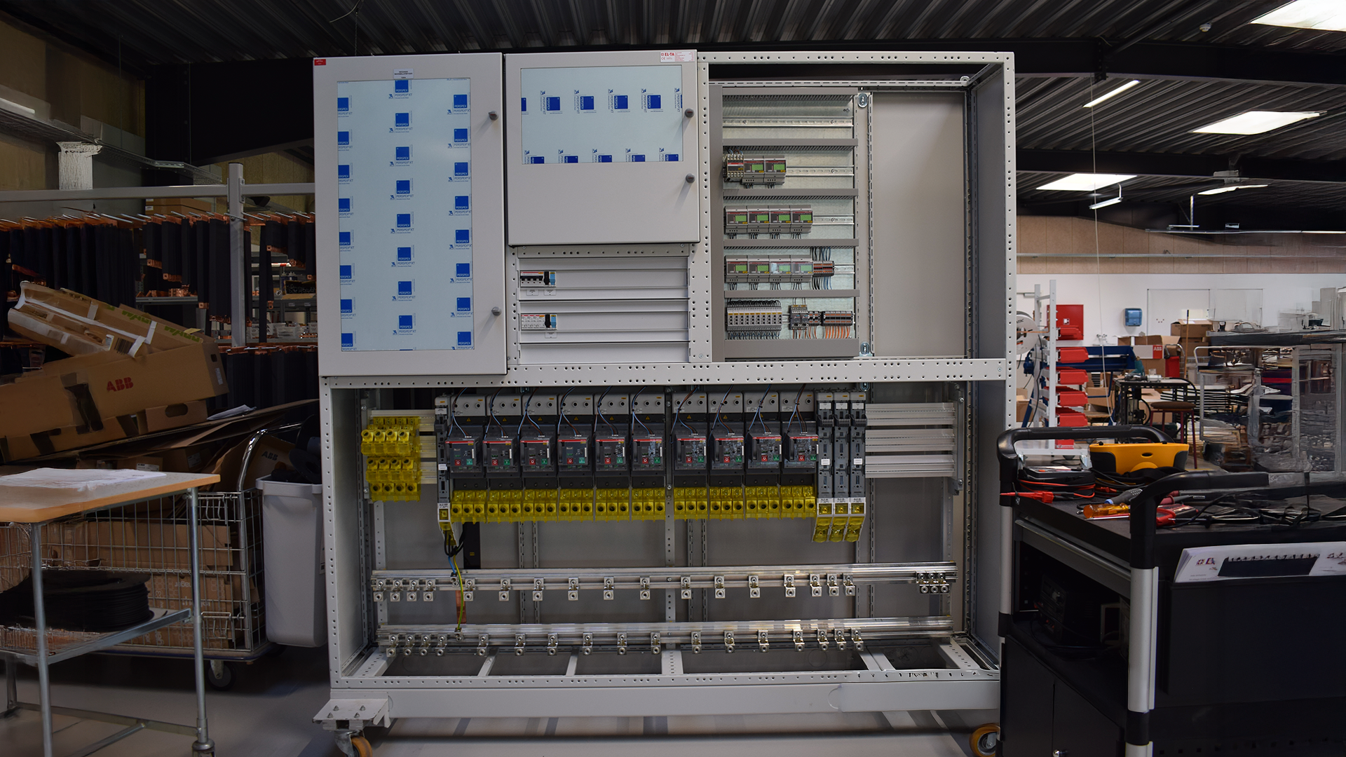 Billede af den færdige tavle inden afsendelse til kunden.