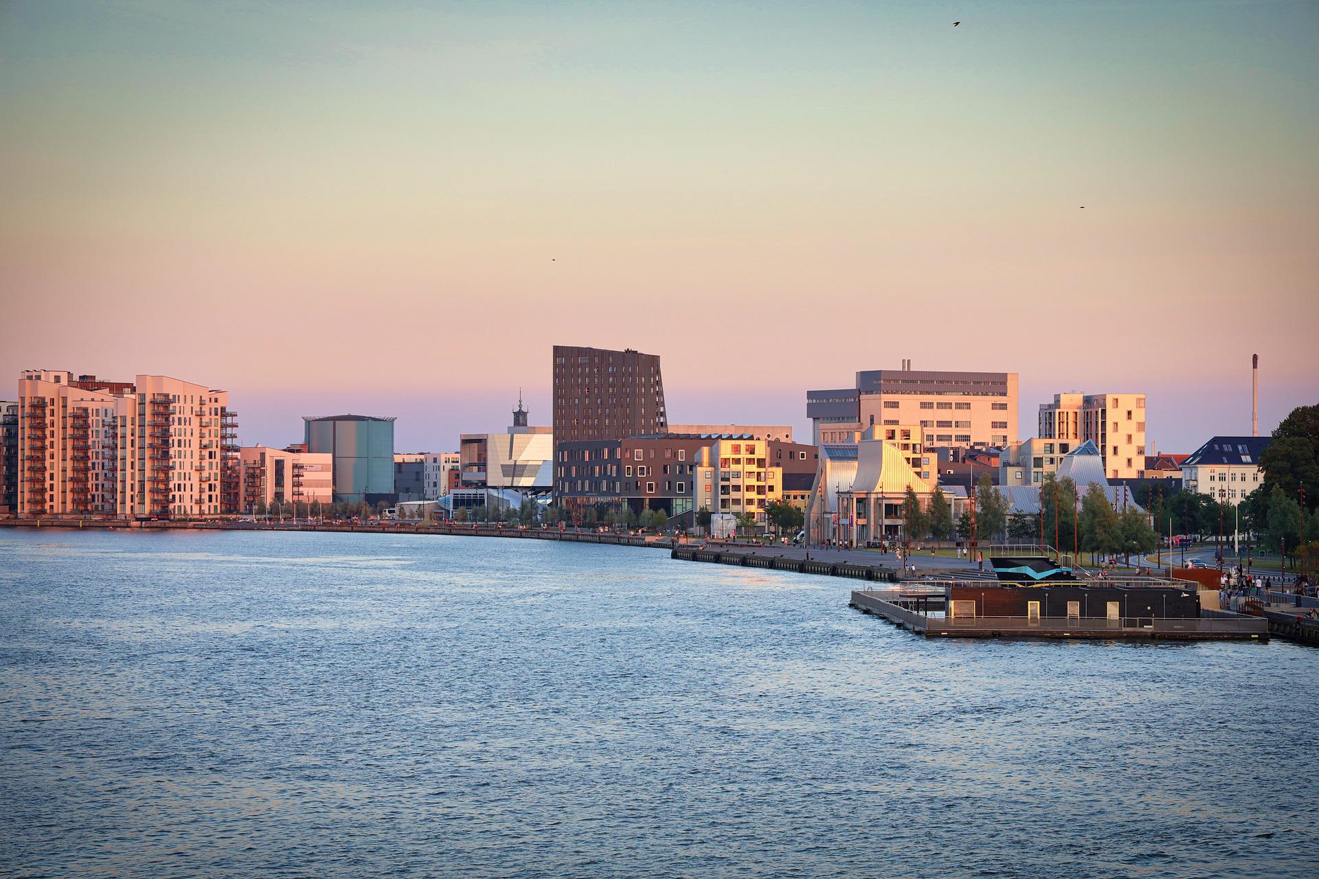 Solnedgang over Aalborg havn